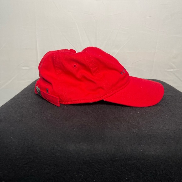 Tommy Hilfiger hat - Picture 6 of 7